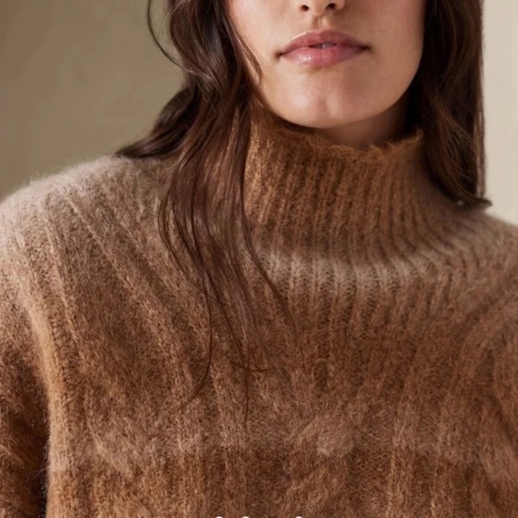 New BANANA REPUBLIC Size XS Celeste Ombre Sweater in Latte - Picture 3 of 6